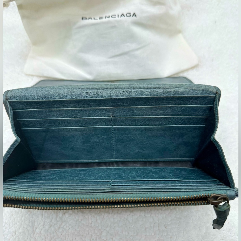 Balenciaga Classic Continental Lambskin Zip-Around Wallet - Picture 8 of 9